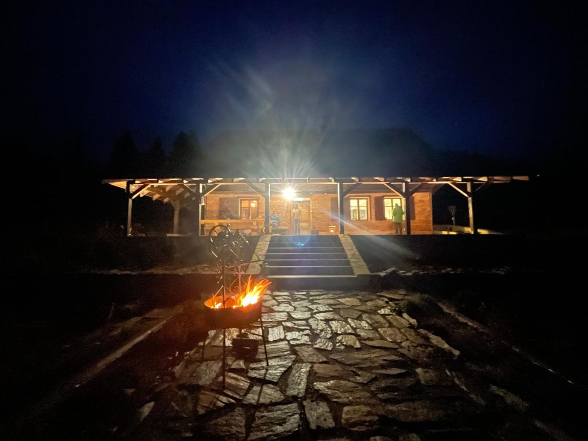 Chata Nad Dzika Orlica Z Jacuzzi Poniatow Buitenkant foto
